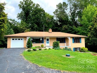 133 Fulton Dr, Hendersonville, NC 28792