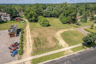 101 Logelin Dr, Reedsburg, WI 53959