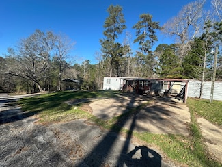 206 Honeysuckle, Livingston, TX 77351