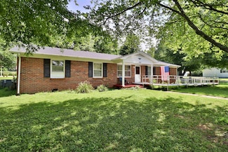 406 W Main St, Sharon, TN 38255