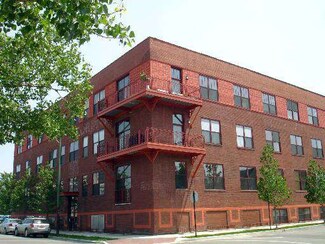 1061 W 16th St Unit 310, Chicago, IL 60608