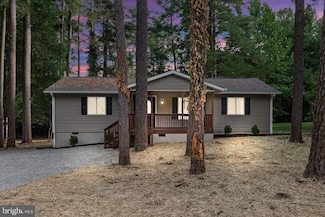 12135 White Bark Rd, Ruther Glen, VA 22546