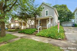 1134 Thomas St SE, Grand Rapids, MI 49506