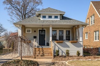 404 Shenstone Rd, Riverside, IL 60546