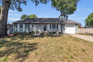 8818 W 88th St, Overland Park, KS 66212