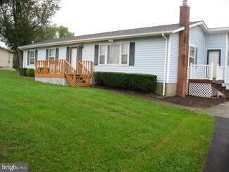 1848 Nadenbousch Ln, Inwood, WV 25428