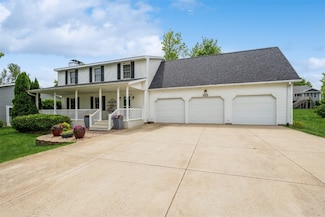 515 1st St N, Walford, IA 52351