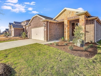 1921 Tomahawk Trail, Aubrey, TX 76227