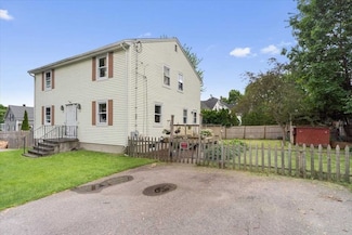 22 Silver St, Marlborough, MA 01752