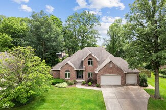 7659 W Williamswood Dr, New Palestine, IN 46163