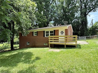 312 Hickory Ln, High Point, NC 27265