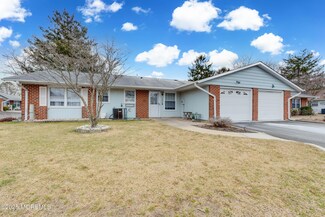 1268B Hamilton Ct, Lakewood, NJ 08701