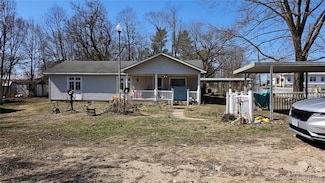 1501 Long Ln, Eldon, MO 65026