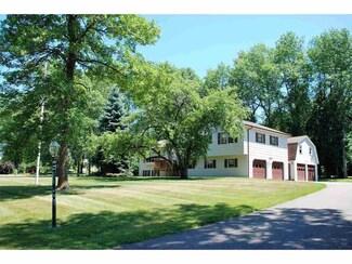 439 Olde Orchard Ln, Shelburne, VT 05482