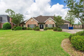 711 Sherry Dr, Sulphur, LA 70663