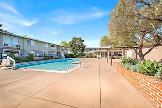 1008 Los Gamos Rd Unit F, San Rafael, CA 94903