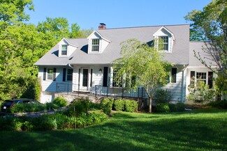 55 Knollcrest Rd, New Fairfield, CT 06812