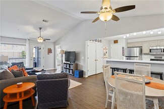1114 S College St Unit 5-203, Auburn, AL 36832