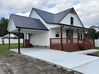 906 Davidson St, Tullahoma, TN 37388