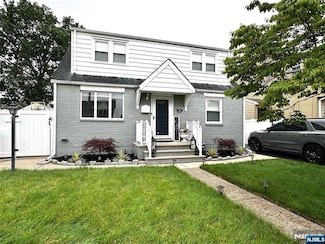 265 Wilson St, Saddle Brook, NJ 07663