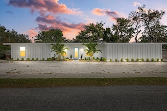 2069 Bougainvillea St, Sarasota, FL 34239