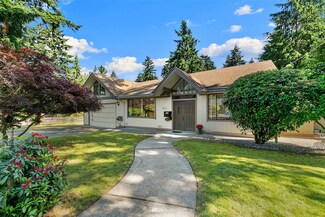 617 N 148th St, Shoreline, WA 98133