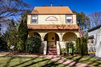 31 Clark Ln, Waltham, MA 02451