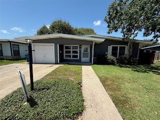 117 Holly Dr, Portland, TX 78374