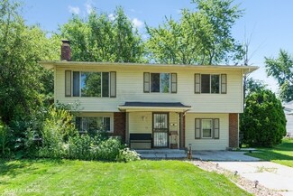 1027 Abbot Ln, University Park, IL 60484