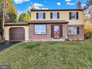 918 Suellen Dr, Reading, PA 19605