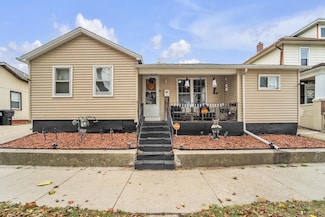 1423 Erie St, Racine, WI 53402