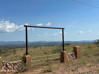 187 Lado de Loma Dr Unit 8, Nogales, AZ 85621