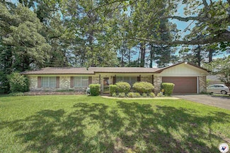 814 Hawkins Ave, Wake Village, TX 75501