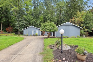 5950 Bayberry Cir, North Ridgeville, OH 44039