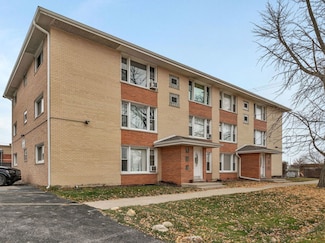 8751 W 79th St Unit 12, Justice, IL 60458