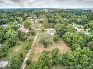 1 E 5th Place, Tulsa, OK 74112