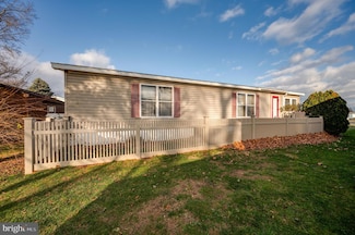 217 Knollwood Ln, Reading, PA 19606