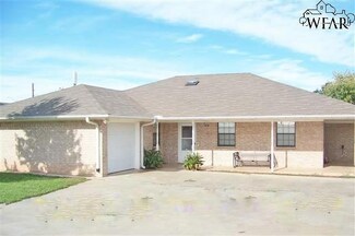 1408 W West Hwy, Iowa Park, TX 76367