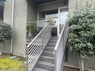 1007 41st St Unit 212, Emeryville, CA 94608