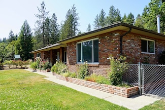 7420 N Applegate Rd, Grants Pass, OR 97527