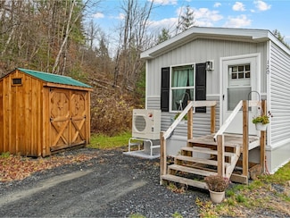 120 Bennington Dr, Berlin, VT 05602