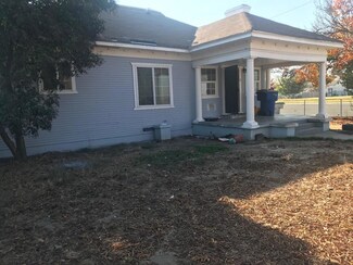 2 E Kearney Blvd, Fresno, CA 93706