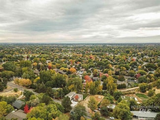 5432 W Hill Rd, Boise, ID 83703