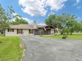 704 Lyndon Dr, Woodway, TX 76712