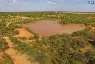 895 Cr 347, Crowell, TX 79227