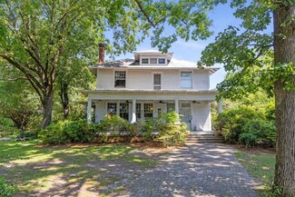 1307 Marshall Rd, Greenwood, SC 29646