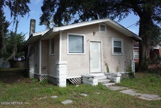 821 Crestwood St, Jacksonville, FL 32208