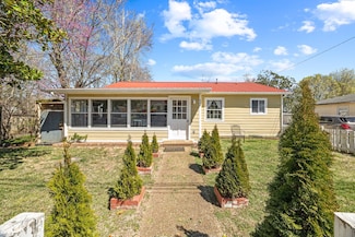 540 W End Ave, McMinnville, TN 37110