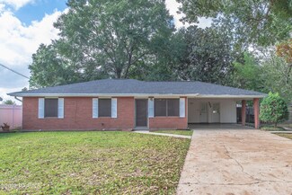 300 Sylvia St, Lafayette, LA 70506
