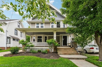 1062 Lakeland Ave, Lakewood, OH 44107